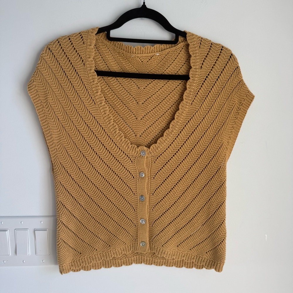 Industry Republic Clothing Beautiful Knit Sweater Vest Women’s Grandmacore‎